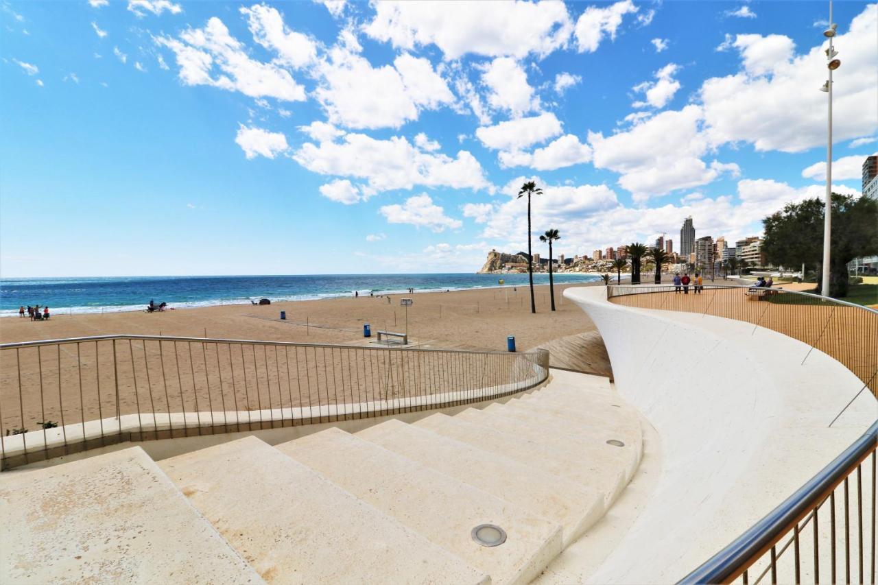 Sunset Waves 18-35 Poniente Beach Resort Benidorm Dış mekan fotoğraf