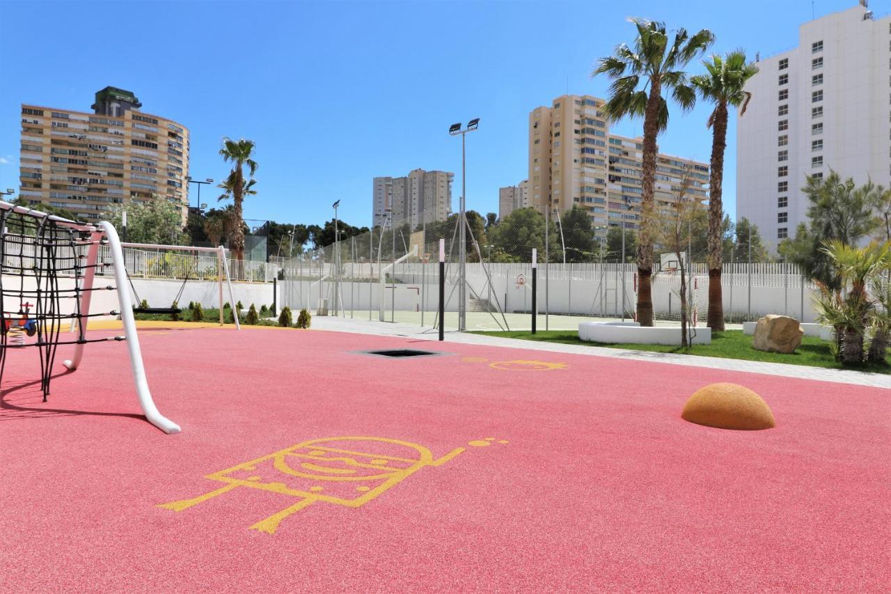 Sunset Waves 18-35 Poniente Beach Resort Benidorm Dış mekan fotoğraf
