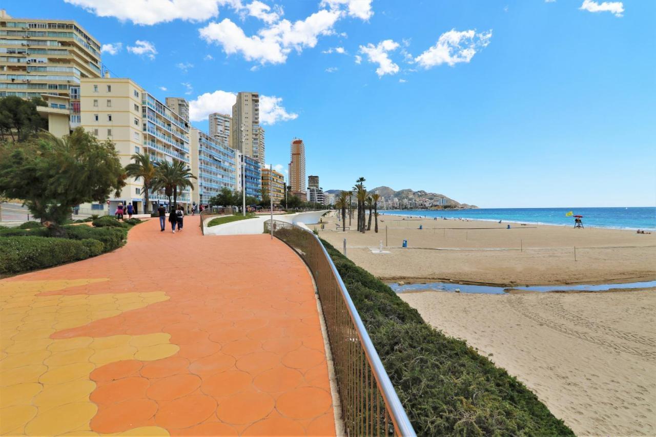 Sunset Waves 18-35 Poniente Beach Resort Benidorm Dış mekan fotoğraf