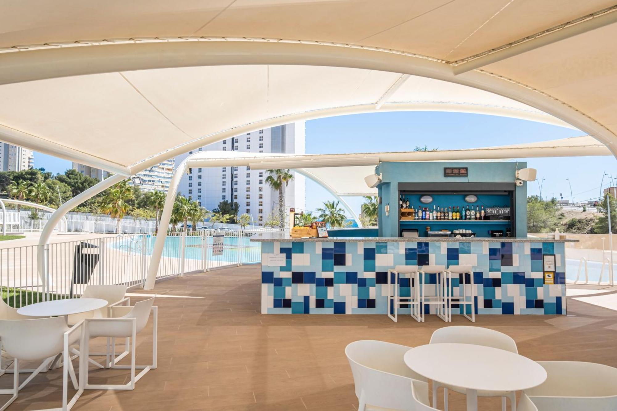 Sunset Waves 18-35 Poniente Beach Resort Benidorm Dış mekan fotoğraf