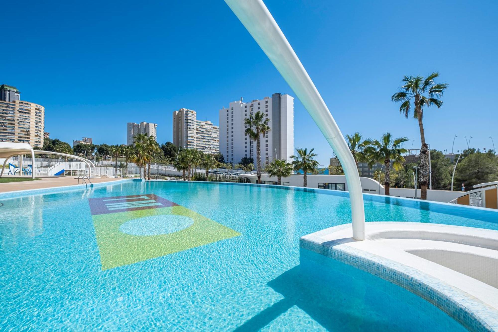 Sunset Waves 18-35 Poniente Beach Resort Benidorm Dış mekan fotoğraf