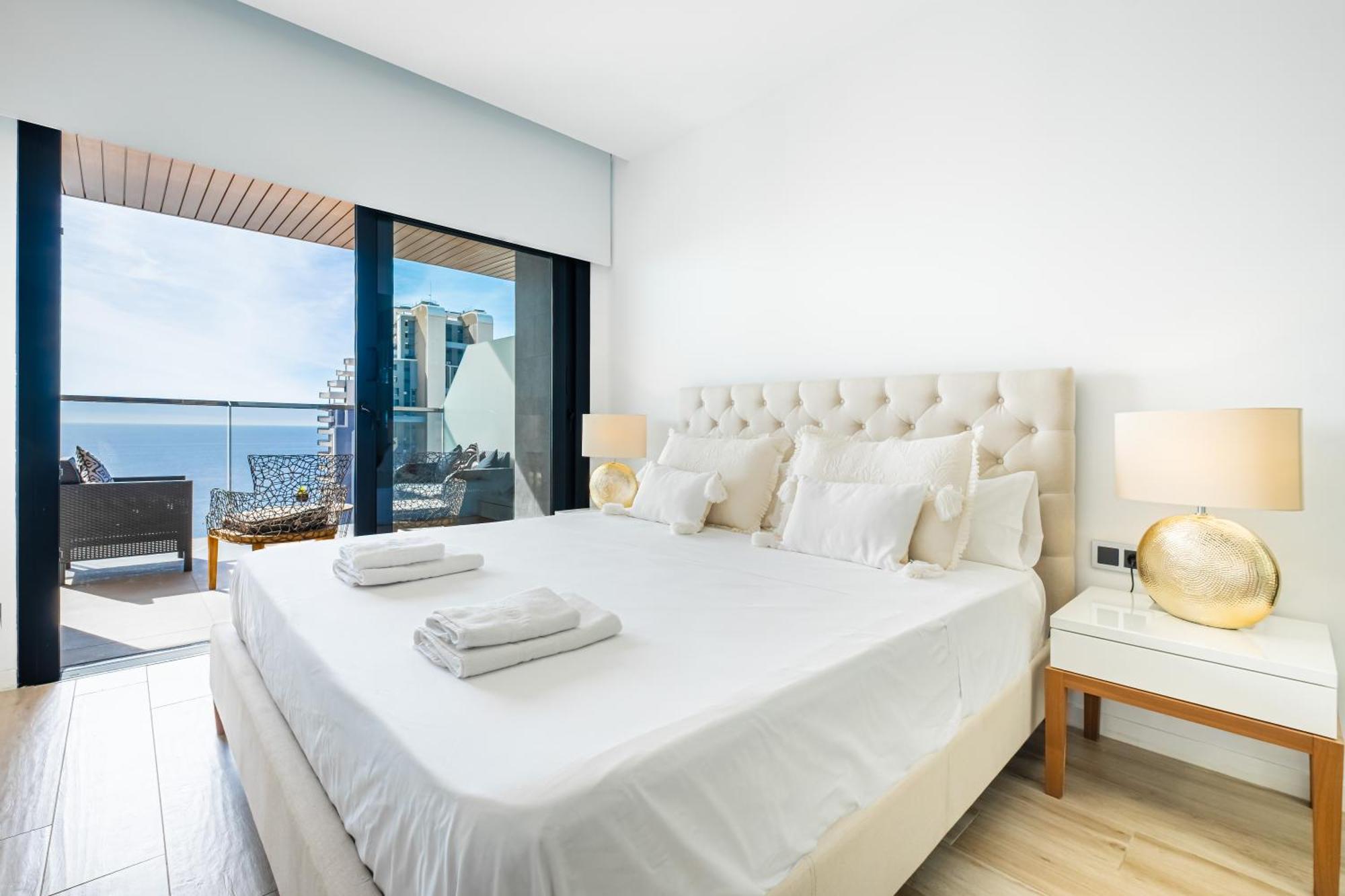 Sunset Waves 18-35 Poniente Beach Resort Benidorm Dış mekan fotoğraf